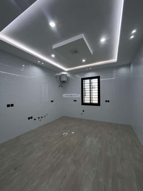 Floor 208 SQM with 7 bedrooms وسط المدينة، أبها