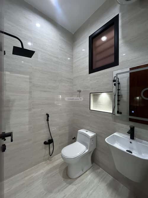 دور 208.22 متر مربع ب 7 غرف وسط المدينة، أبها