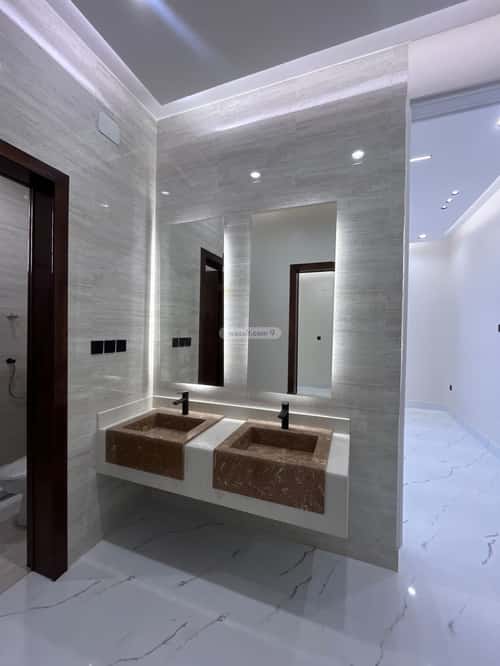 Floor 208.22 SQM with 7 Bedrooms Central Riyadh, Abha