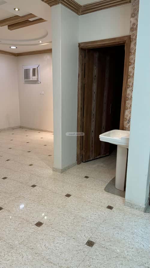 Floor 500 SQM with 5 Bedrooms The Palms, Bariduh