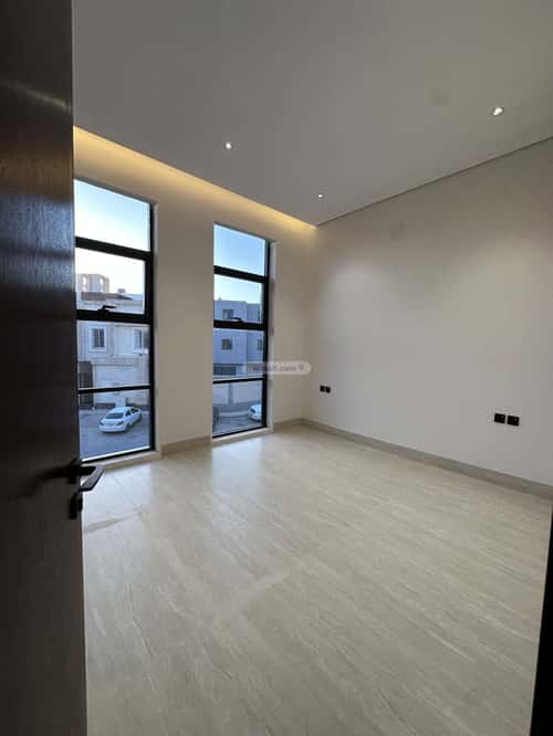 Villa 300 SQM Facing North on 18m Width Street Ar-Rimal, East Riyadh, Riyadh