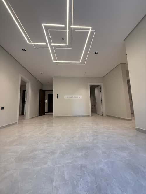Apartment with 4 bedrooms الحمراء، الخبر