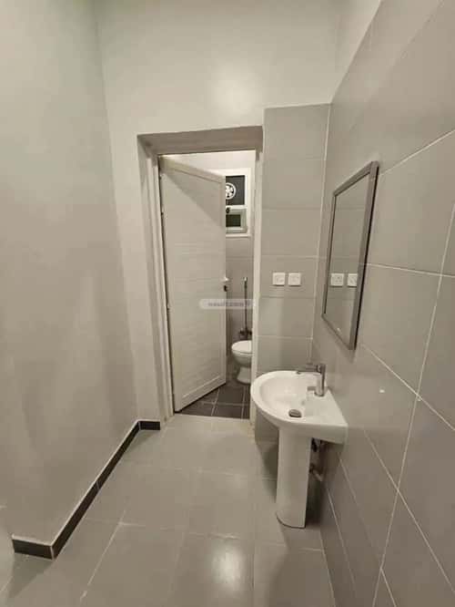 دور 750 متر مربع ب 4 غرف القادسية، شرق الرياض، الرياض