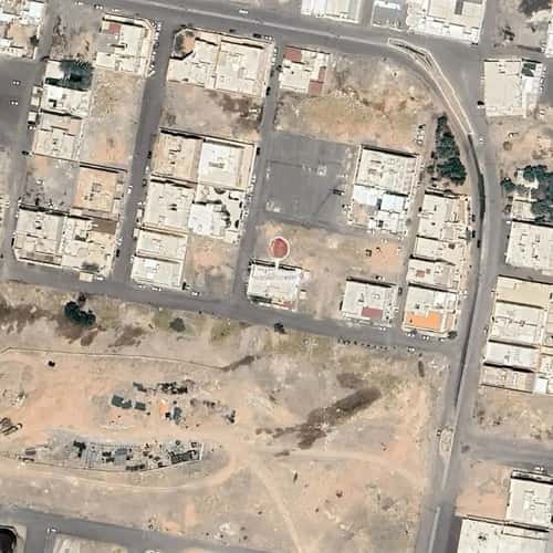 أرض 887.09 متر مربع شمالية شرقية على شارع 20م الدفاع، المدينة المنورة