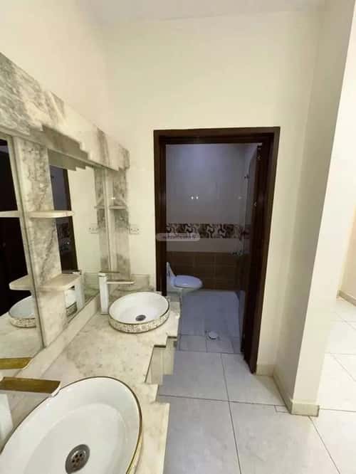 Floor 300 SQM with 6 Bedrooms Ar-Rimal, East Riyadh, Riyadh