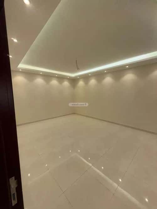 Villa 350 SQM Facing South with 7 Bedrooms Al-Janadriyah, East Riyadh, Riyadh