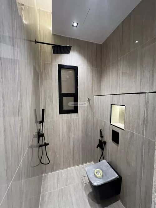 فيلا 250 متر مربع جنوبية على شارع 15م الرمال، شرق الرياض، الرياض