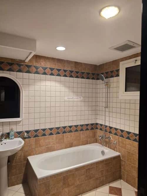 فيلا 370.2 متر مربع شرقية على شارع 15م الرحمانية، شمال الرياض، الرياض