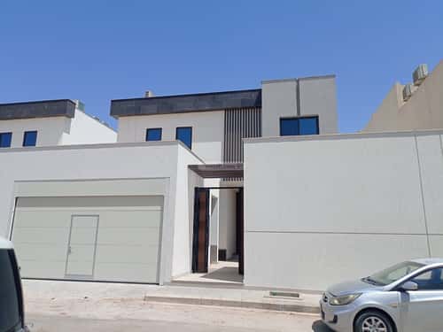 فيلا 496.2 متر مربع غربية على شارع 12م الورود، شمال الرياض، الرياض