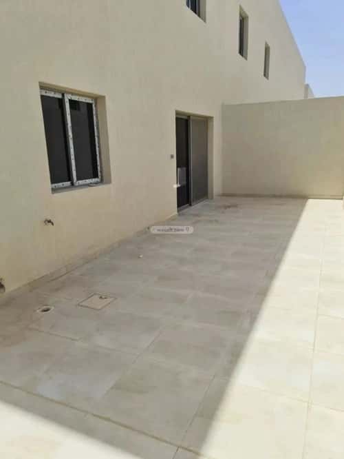 فيلا 557.49 متر مربع غربية على شارع 15م النرجس، شمال الرياض، الرياض