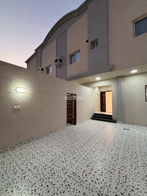 Floor 322.98 SQM with 6 Bedrooms Ar Rayyan, Tbwk