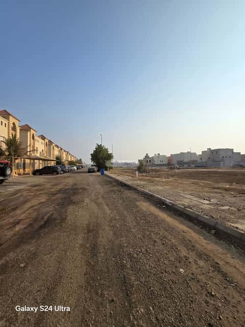 أرض 400 متر مربع شرقية على شارع 15م الصواري، شمال جدة، جدة