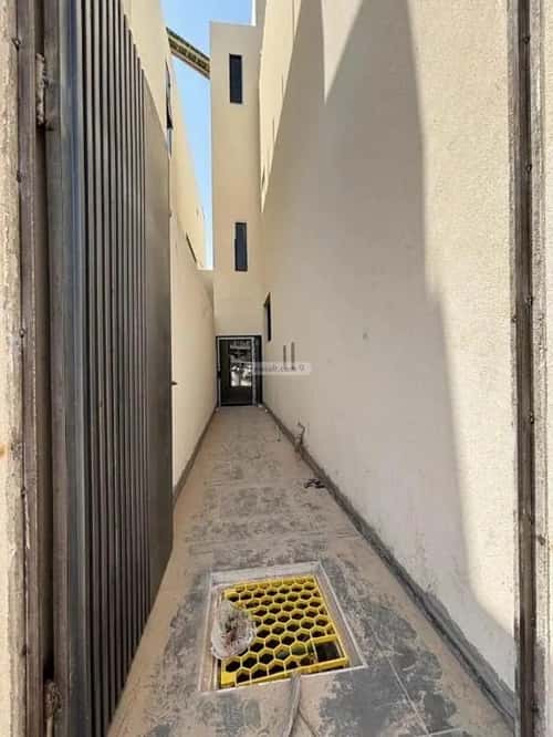 دور 300 متر مربع ب 3 غرف الصفاء، وسط الرياض، الرياض