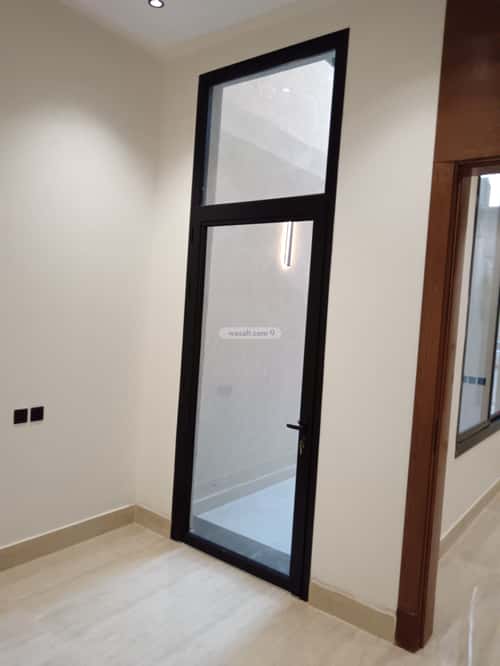 Floor with 4 Bedrooms Al-Awaly, West Riyadh, Riyadh