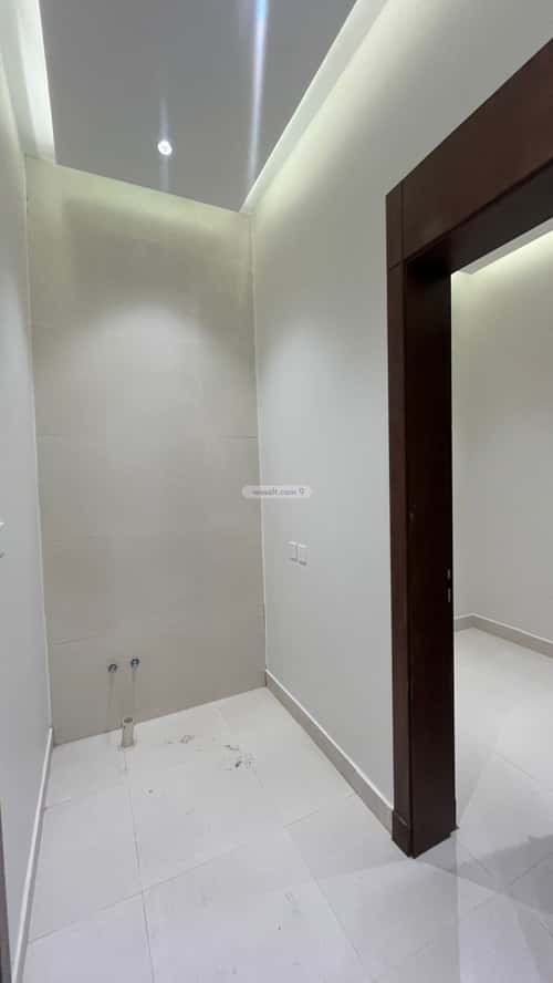 Floor 229 SQM with 6 bedrooms الزهور، أبها