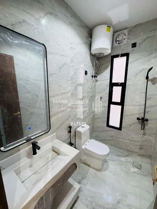 فيلا 305 متر مربع شرقية على شارع 15م الرحاب، الطائف