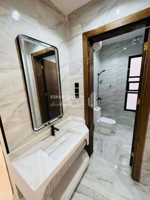 فيلا 305 متر مربع شرقية على شارع 15م الرحاب، الطائف