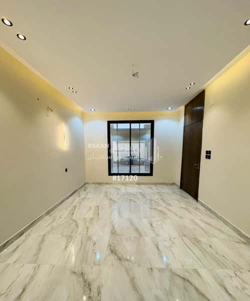 فيلا 305 متر مربع شمالية على شارع 12م الرحاب، الطائف