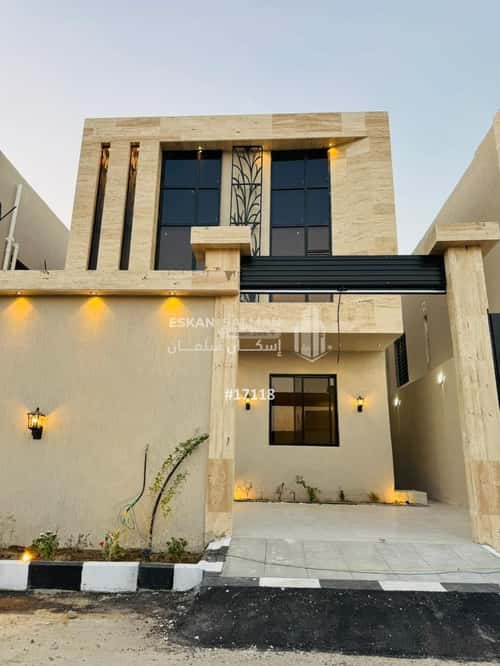 فيلا 305 متر مربع شمالية على شارع 12م الرحاب، الطائف