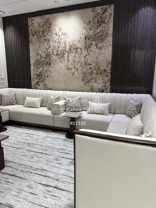 فيلا 299.96 متر مربع شمالية شرقية على شارع 15م الرحاب، الطائف