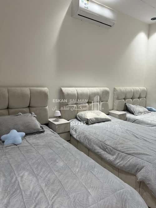 فيلا 299.96 متر مربع شمالية شرقية على شارع 15م الرحاب، الطائف