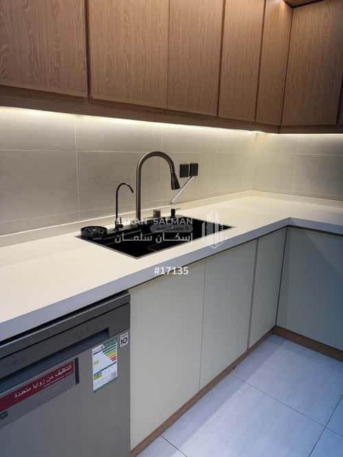 فيلا 299.96 متر مربع شمالية شرقية على شارع 15م الرحاب، الطائف