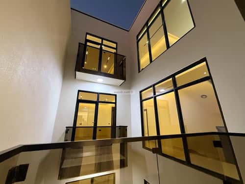 فيلا 354.3 متر مربع غربية على شارع 18م الروضة، نجران