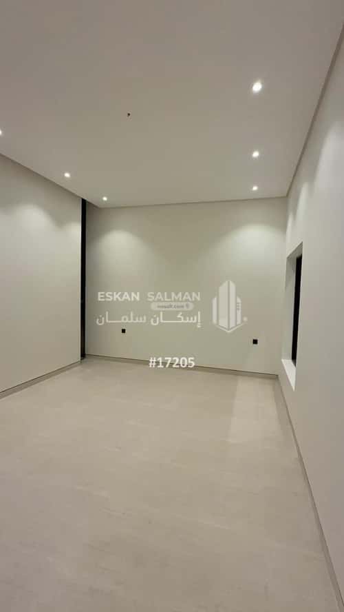 فيلا 472.49 متر مربع شرقية على شارع 25م الشعلة، الدمام