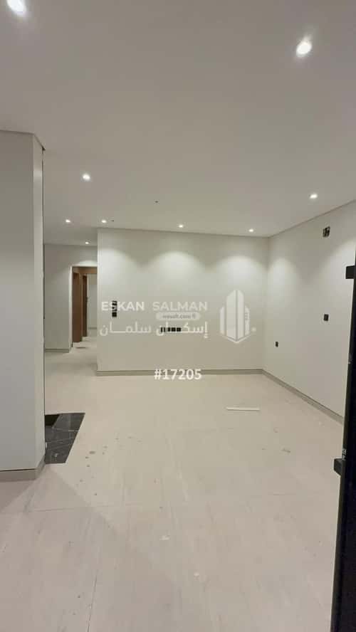 فيلا 472.49 متر مربع شرقية على شارع 25م الشعلة، الدمام