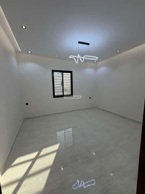 شقة ب 7 غرف المعلاة، أحد رفيدة