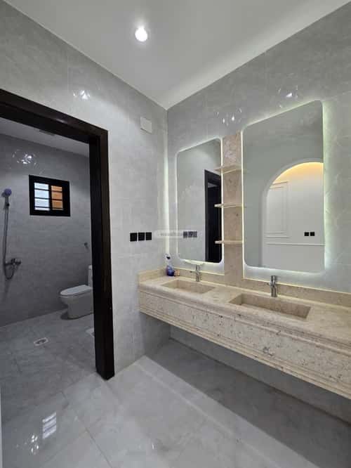 فيلا 405 متر مربع شرقية على شارع 20م الرحاب، الطائف