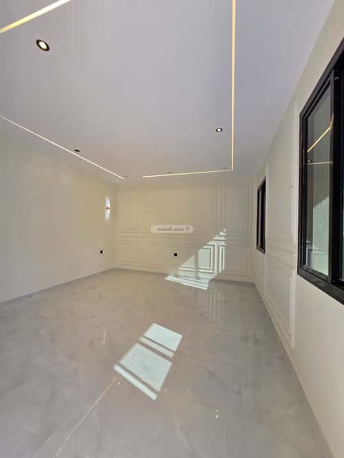 فيلا 311.71 متر مربع شرقية على شارع 20م الرحاب، الطائف