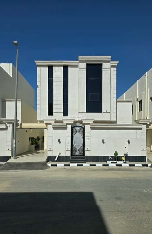 فيلا 311.71 متر مربع شرقية على شارع 20م الرحاب، الطائف