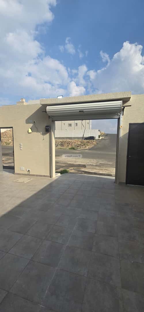 Apartment 231 SQM with 6 Bedrooms Andalus, Abha