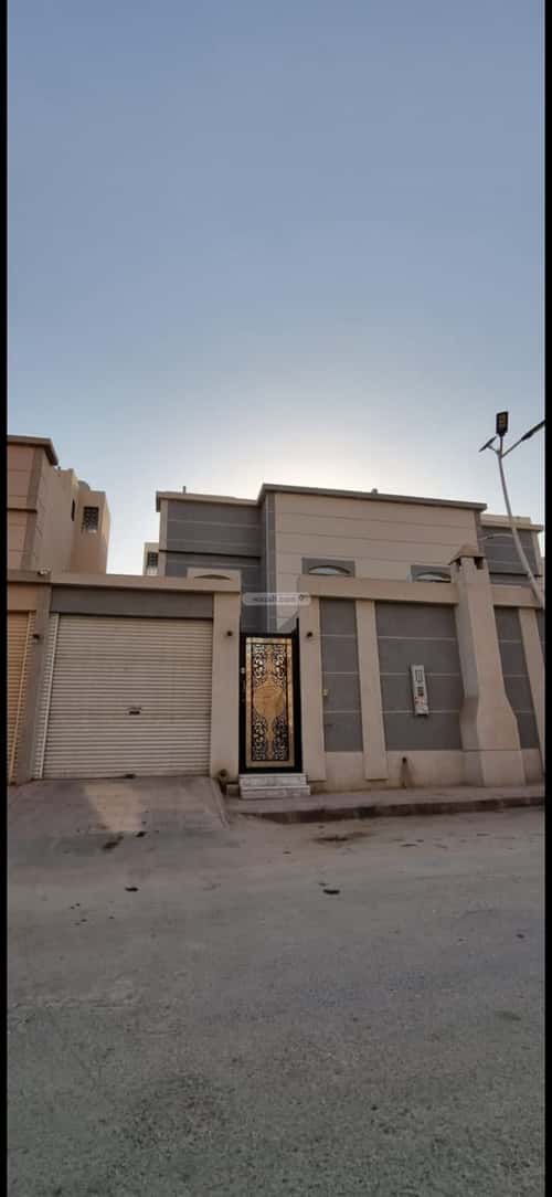 فيلا 290 متر مربع شرقية على شارع 15م بدر، جنوب الرياض، الرياض