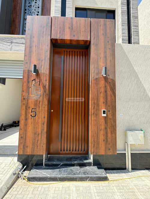 5 bedroom villa in Al Aridh