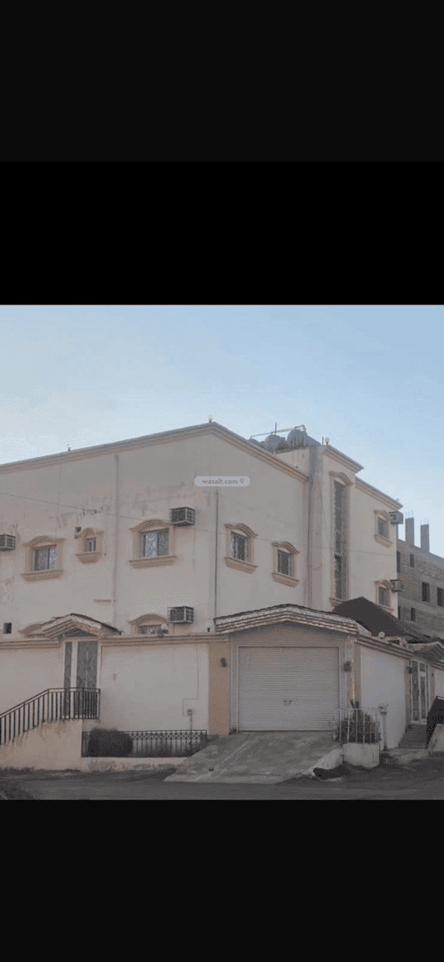 فيلا 663 متر مربع جنوبية شرقية على شارع 15م العزيزية الغربي، خميس مشيط