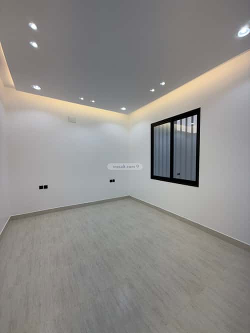 شقة ب 8 غرف المعلاة، أحد رفيدة