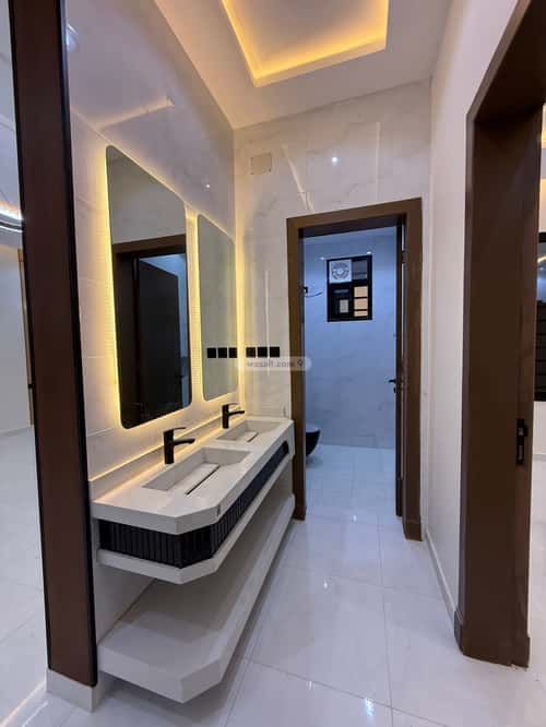 Apartment with 8 Bedrooms Al-Raqi, Khamis Mushait