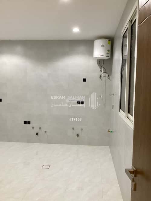 فيلا 385 متر مربع غربية على شارع 15م المعلاة، أحد رفيدة