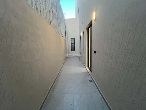 Floor 242.73 SQM with 4 Bedrooms Al-Muanisiyah, East Riyadh, Riyadh