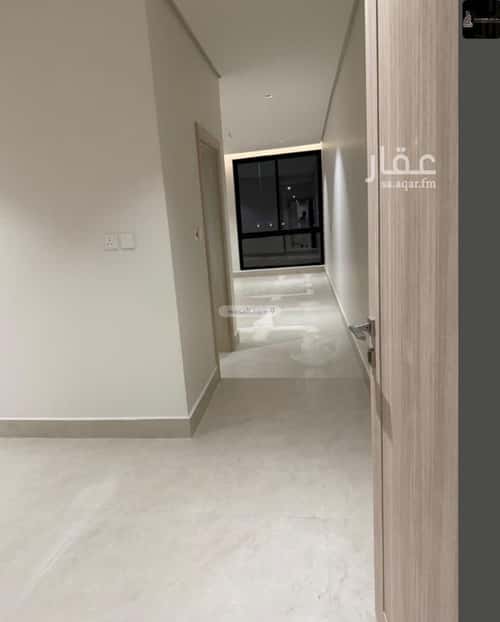 فيلا 250 متر مربع جنوبية على شارع 24م ضاحية الملك فهد، الدمام