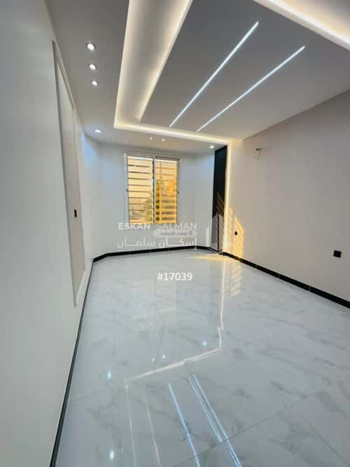 فيلا 330.16 متر مربع جنوبية غربية على شارع 12م الرحاب، الطائف