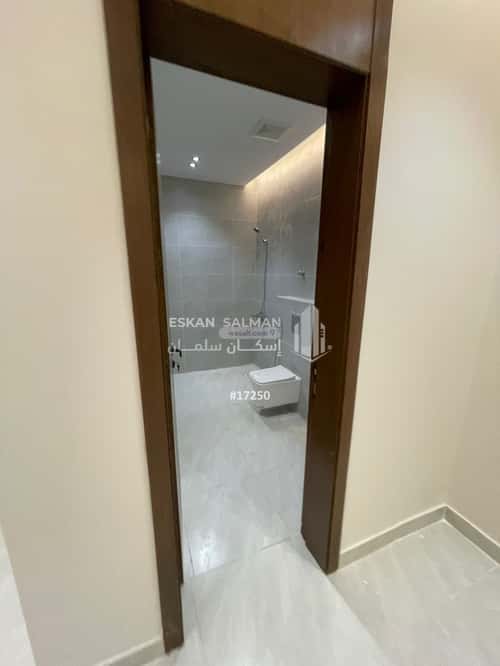 فيلا 300 متر مربع شمالية على شارع 15م الرحمانية، شرق جدة، جدة