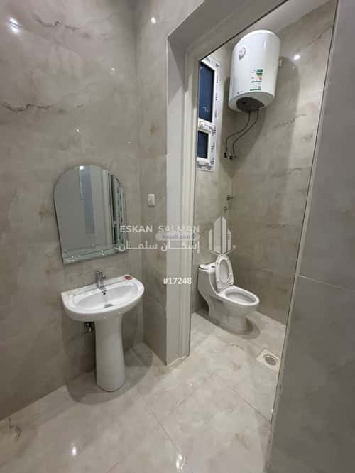 فيلا 300 متر مربع غربية على شارع 20م النهضة، شرق الرياض، الرياض