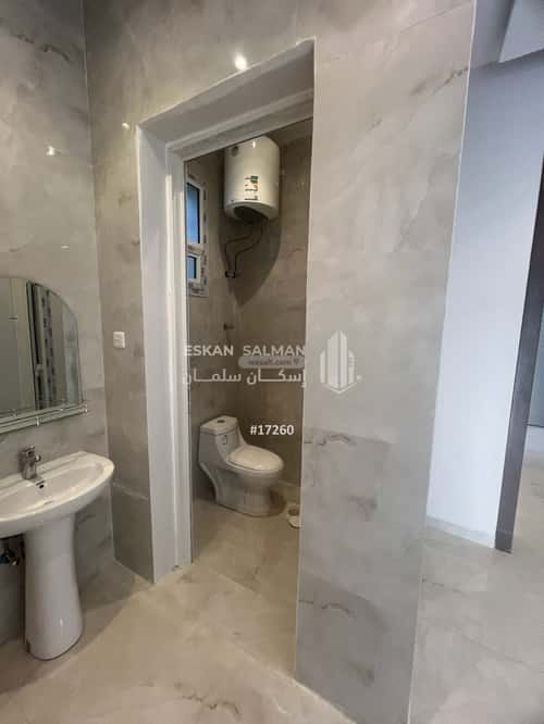 فيلا 300 متر مربع غربية على شارع 18م النهضة، شرق الرياض، الرياض