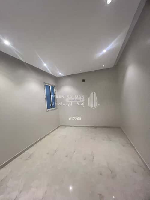 فيلا 300 متر مربع غربية على شارع 18م النهضة، شرق الرياض، الرياض