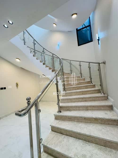 فيلا 264.15 متر مربع جنوبية على شارع 12م ريحه، الطائف