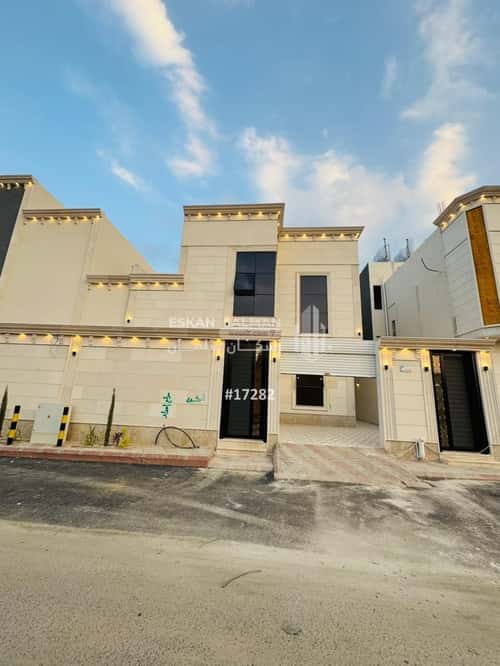 فيلا 254.23 متر مربع غربية على شارع 12م ريحه، الطائف