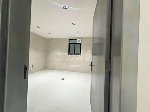 Floor 203 SQM with 6 bedrooms المعارض، خميس مشيط